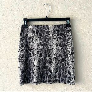 Snake Skin Stretch Mini Skirt (S)
